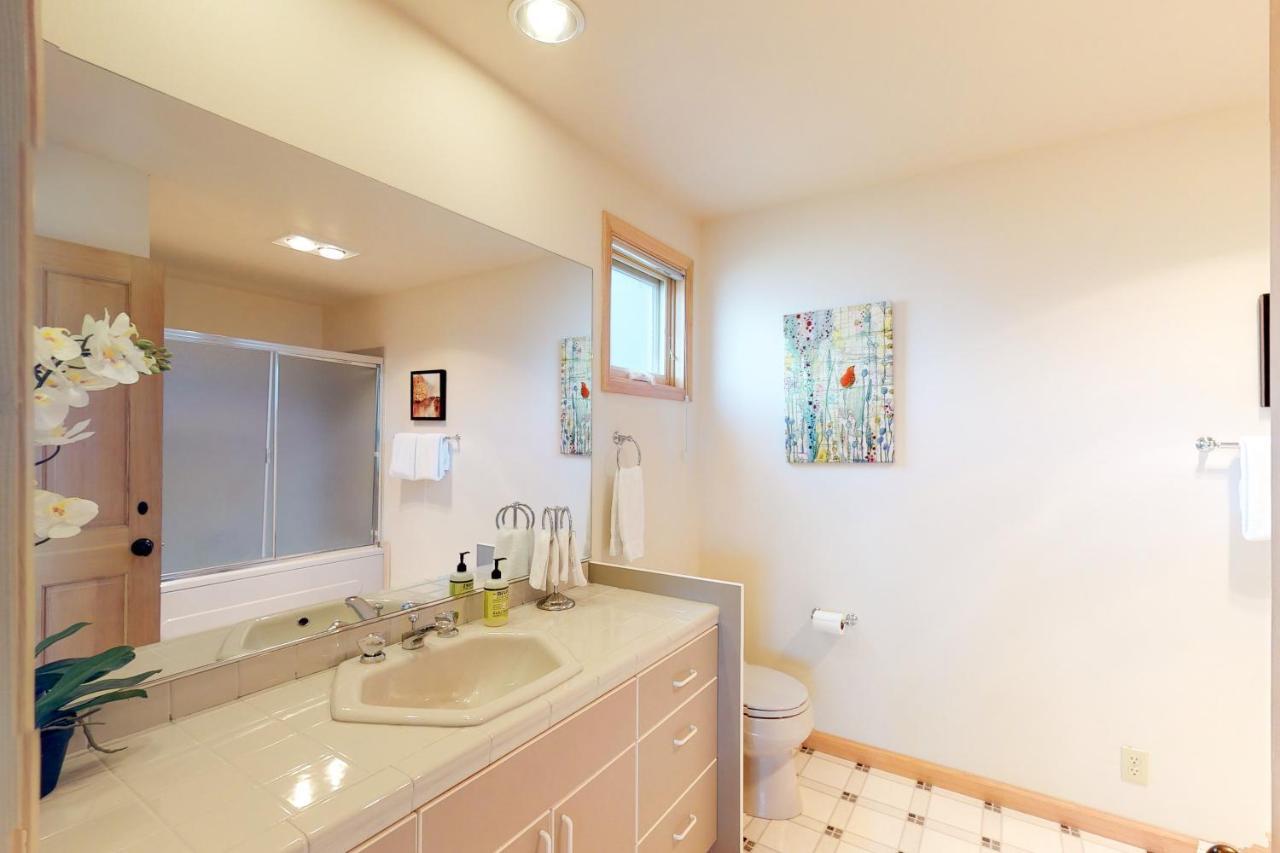 South Lakeshore Waterfront Oasis 첼런 외부 사진